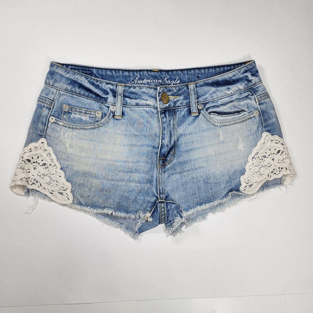 American Eagle Women's Size 2 Denim Shorts Blue Distressed Lace Crochet Stretch